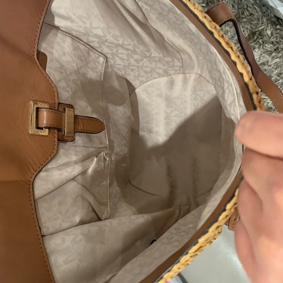Michael kors Tote Handbag 👜 - Picture 2 of 7